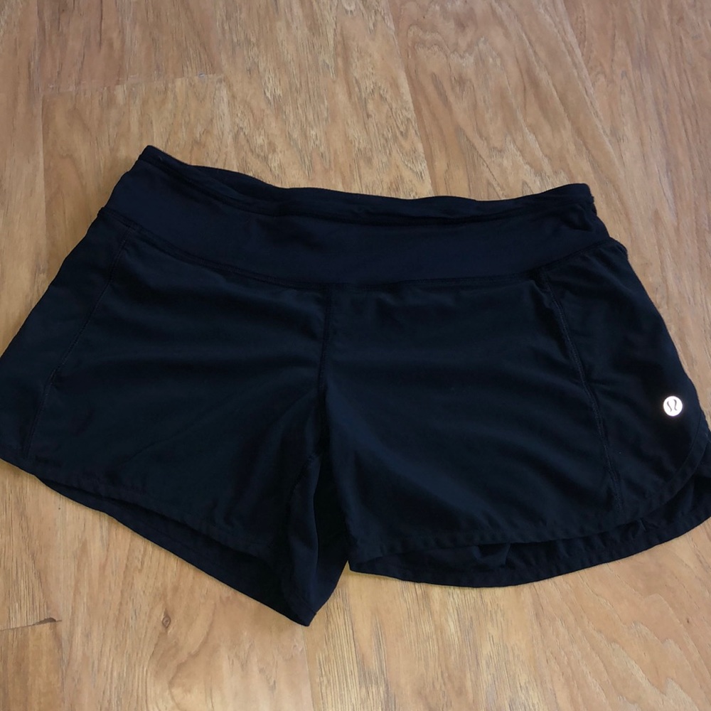 Lululemon black shorts size 6